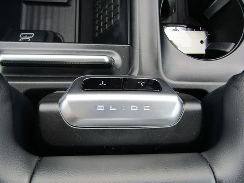 Used 2025 Ford Expedition Platinum AWD/4WD image 42