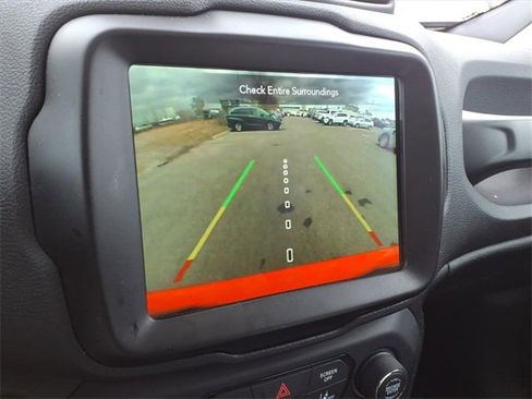 Used 2023 Jeep Renegade Altitude w/ Sun/Sound Group image 20