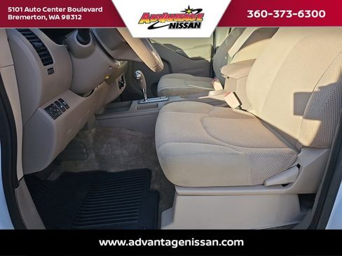 Used 2016 Nissan Frontier SV image 16