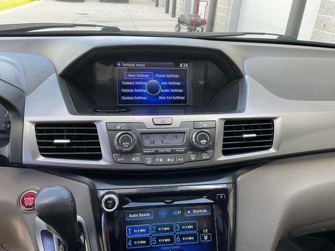 Used 2014 Honda Odyssey Touring Elite image 21