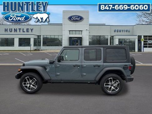 Used 2025 Jeep Wrangler Unlimited Sport S 4xe w/ Convenience Group AWD/4WD image 7