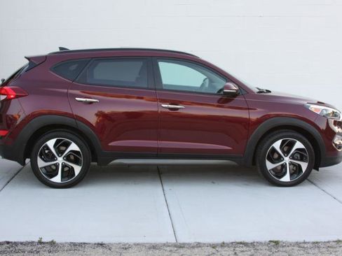Used 2016 Hyundai Tucson Limited w/ Option Group 03 AWD/4WD image 6