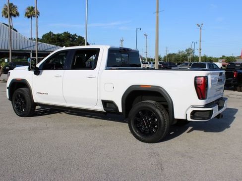 Used 2024 GMC Sierra 2500 AT4 w/ AT4 Premium Plus Package AWD/4WD image 7