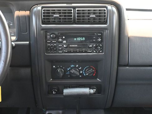 Used 1999 Jeep Cherokee Classic AWD/4WD image 10