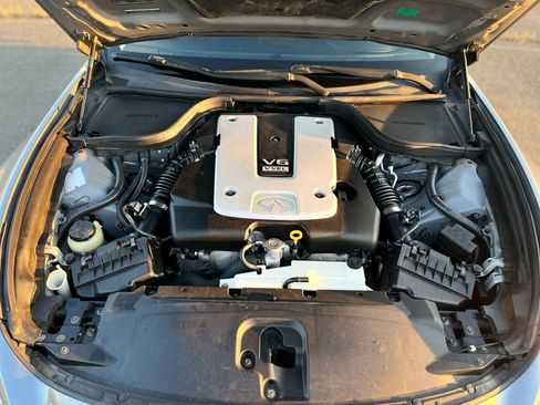 Used 2010 INFINITI G37 Anniversary Edition image 26