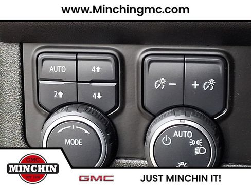 Certified 2023 Chevrolet Suburban Premier AWD/4WD image 22