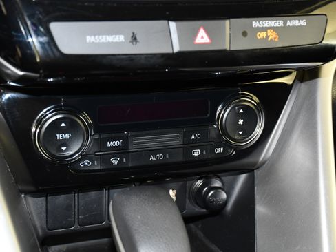 Used 2024 Mitsubishi Eclipse Cross LE AWD/4WD image 28