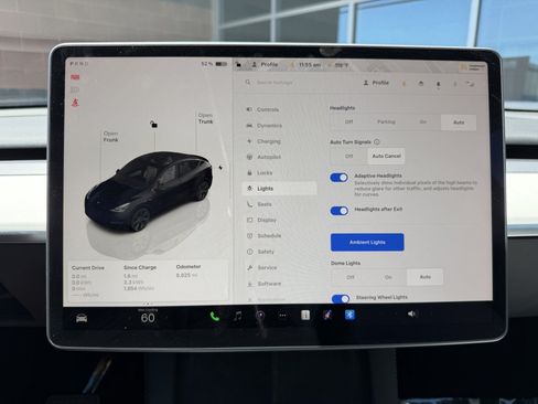 Used 2024 Tesla Model Y 2WD image 21