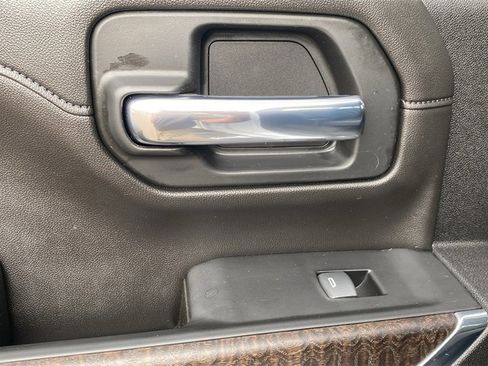 Used 2023 GMC Sierra 3500 Denali w/ Denali Ultimate Package image 13