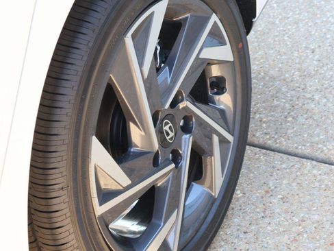 New 2026 Hyundai Elantra Limited FWD image 12
