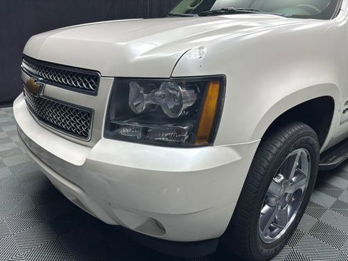 Used 2012 Chevrolet Avalanche LTZ AWD/4WD image 10