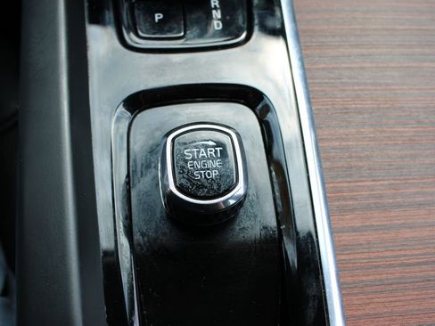 Used 2024 Volvo S60 B5 Plus image 43