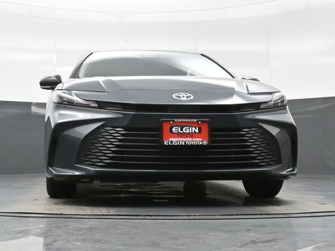 Used 2025 Toyota Camry LE image 26