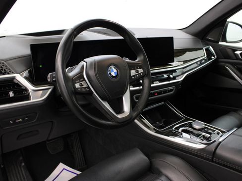 Used 2025 BMW X5 xDrive50e AWD/4WD image 17