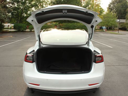 Used 2022 Tesla Model 3 Long Range AWD/4WD image 26