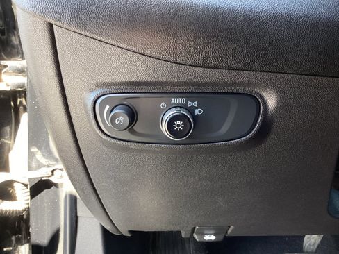 Used 2022 Chevrolet Equinox LT FWD image 28