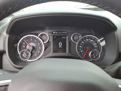 Used 2026 RAM 2500 Big Horn AWD/4WD image 32