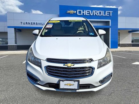 Used 2016 Chevrolet Cruze LTZ FWD image 2