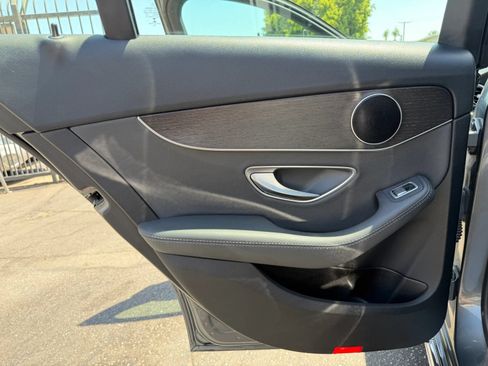 Used 2019 Mercedes-Benz C 300 Sedan image 32