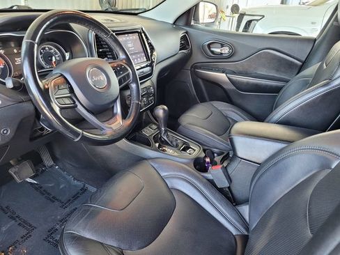 Used 2019 Jeep Cherokee Limited FWD image 10