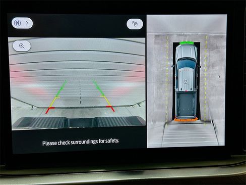 Used 2023 Ford F350 King Ranch w/ FX4 Off-Road Package image 13