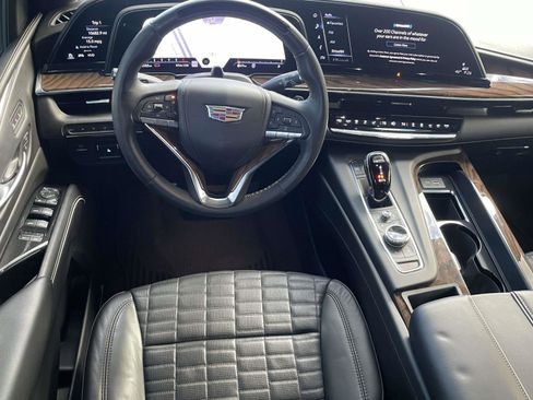 Used 2023 Cadillac Escalade ESV Sport Platinum w/ LPO, ONYX Package image 7