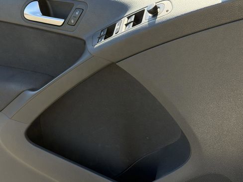 Used 2012 Volkswagen Tiguan S AWD/4WD image 17