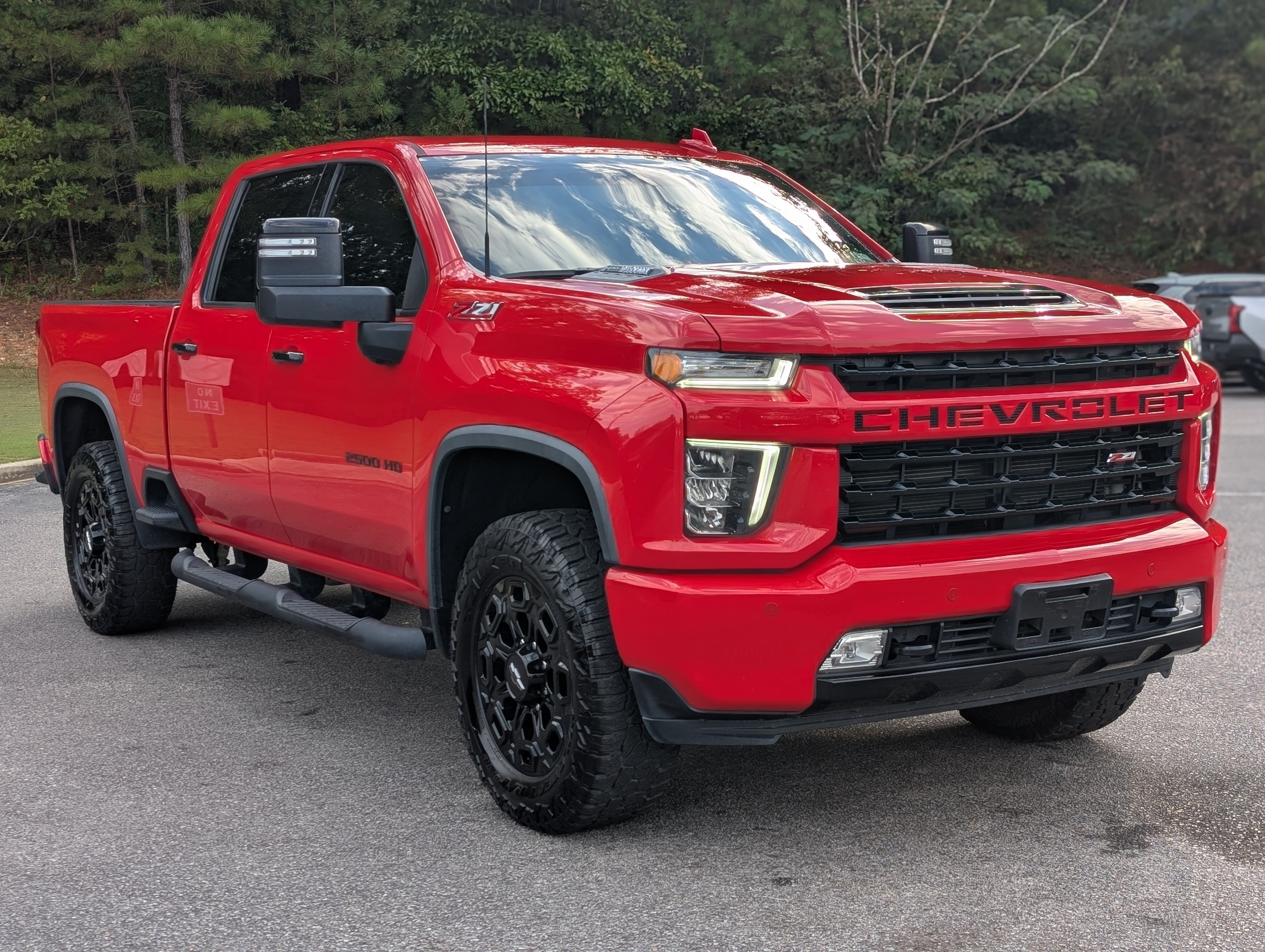 Used 2022 Chevrolet Silverado 2500 LTZ w/ LTZ Plus Package AWD/4WD image 11