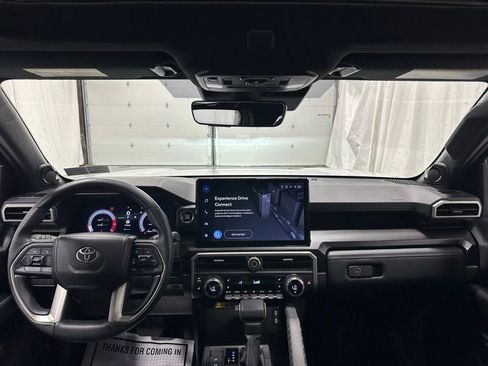 Used 2025 Toyota 4Runner Limited AWD/4WD image 40