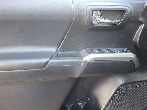 Certified 2021 Toyota Tacoma Limited image 12