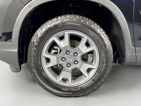 Certified 2023 Honda Passport TrailSport image 32