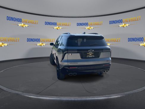 New 2026 Chevrolet Traverse RS w/ LPO, Floor Liner Package FWD image 9