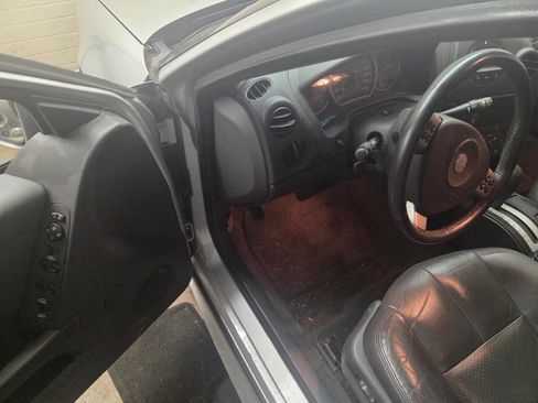 Used 2005 Pontiac Grand Prix GTP w/ Leather Trim Package image 13