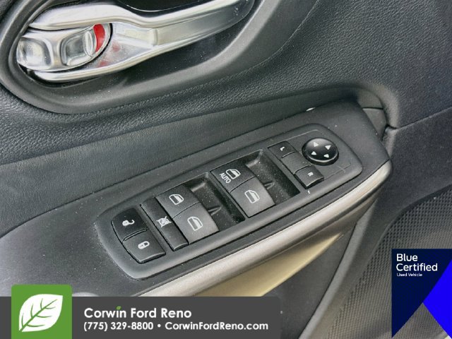Used 2020 Jeep Cherokee Latitude FWD image 21