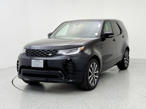 Certified 2024 Land Rover Discovery Dynamic SE image 1