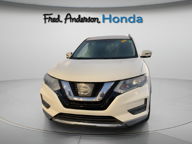 Used 2017 Nissan Rogue SV w/ SV Premium Package AWD/4WD image 4
