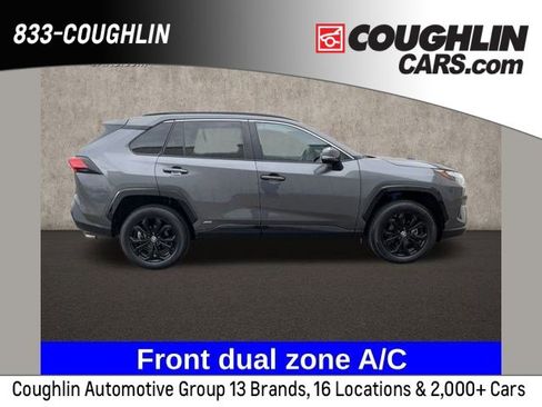 Used 2022 Toyota RAV4 SE image 1