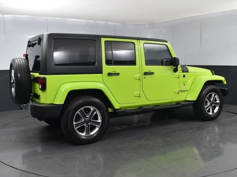 Used 2012 Jeep Wrangler Unlimited Sahara AWD/4WD image 3