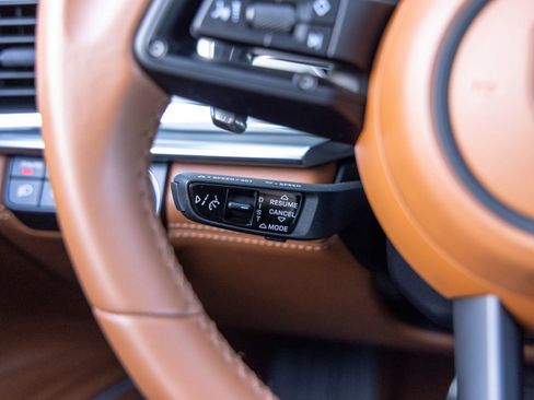 Used 2022 Porsche Panamera GTS image 34