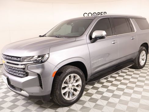 Used 2021 Chevrolet Suburban Premier w/ Premium Package AWD/4WD image 10