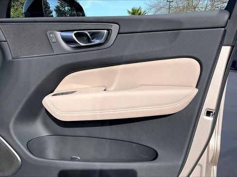New 2026 Volvo XC60 B5 Plus w/ Protection Package Premier image 30
