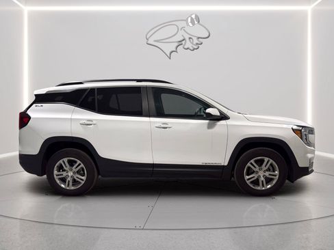 Used 2023 GMC Terrain SLE w/ Driver Convenience Package AWD/4WD image 6