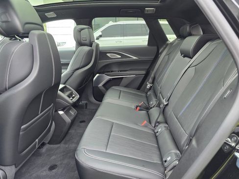 Used 2026 Cadillac Lyriq Premium Sport AWD/4WD image 17