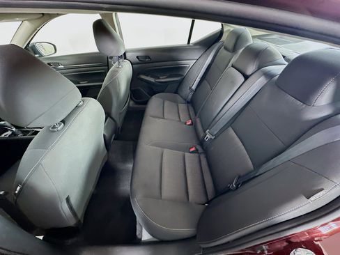 Used 2024 Nissan Altima 2.5 SV image 25