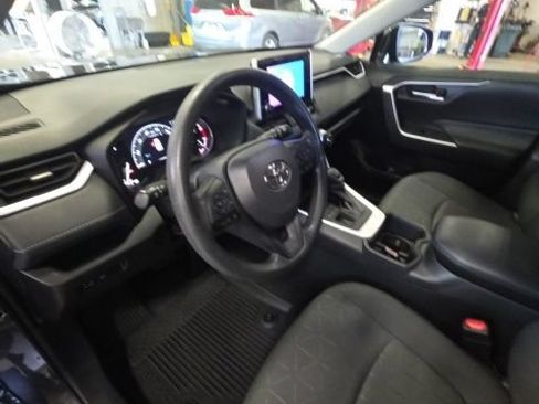 Used 2024 Toyota RAV4 XLE AWD/4WD image 12
