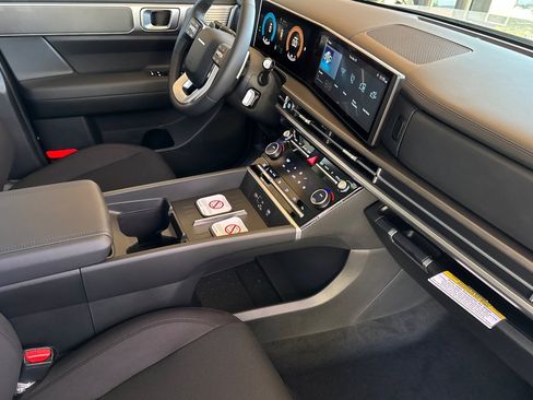 New 2026 Hyundai Santa Fe SE image 17