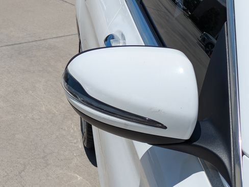 Used 2018 Mercedes-Benz C 300 Sedan image 8