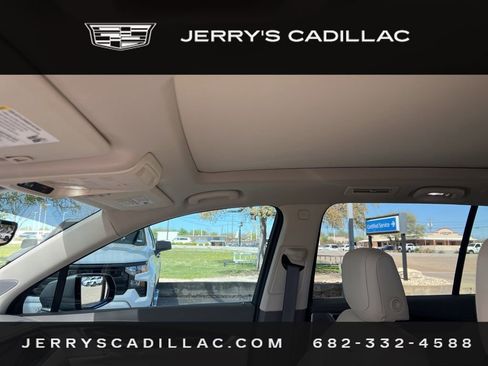 Used 2023 Cadillac XT6 Premium Luxury w/ Technology Package image 9
