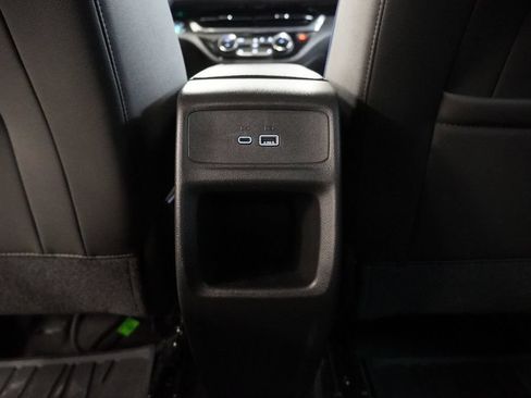 Used 2024 Buick Envista Sport Touring w/ Convenience I Package FWD image 28