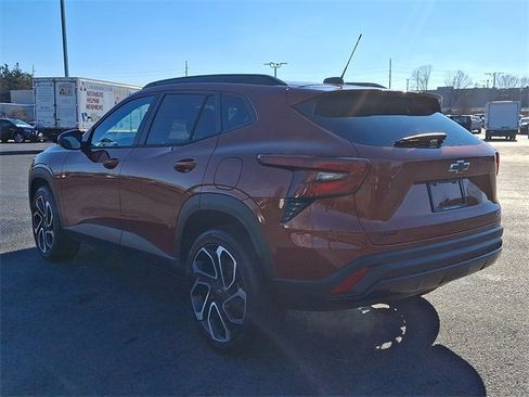 Used 2024 Chevrolet Trax RS w/ Driver Confidence Package image 7